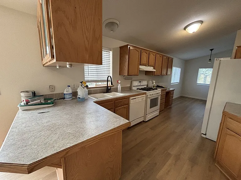1782 Lotus Rd — Photo 4