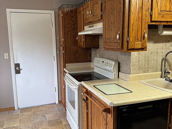 5th image of 5517 N Stephen Dr