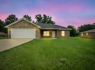 206 Shady Pine St, Lufkin, TX 75901