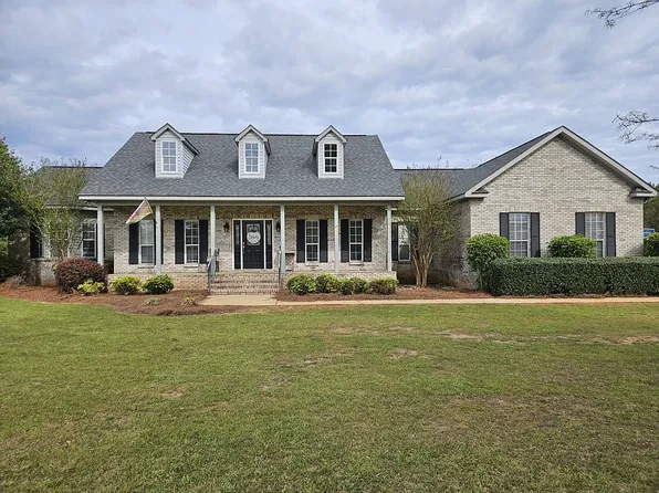 492 Cades Cove Rd, Valley Grande, AL 36701