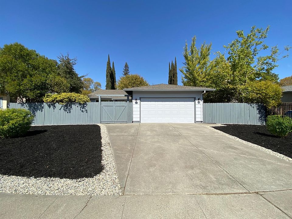 1st image of 109 Gunnison Ave