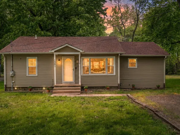 1301 S Cline Ave, Griffith, IN 46319