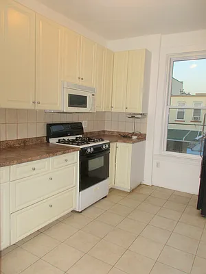 Rented by Century 21 American Homes | media 3