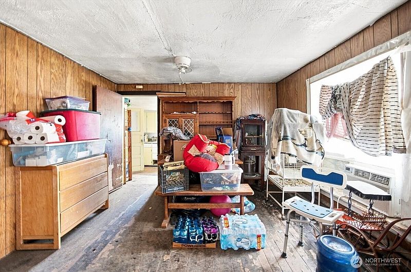 3rd image of 703 N 5th Street