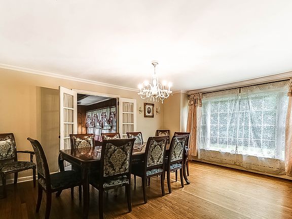 3rd image of 209 Quackenbush Ln