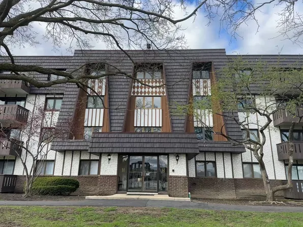 13200 W Heiden Cir Unit 2201, Lake Bluff, IL 60044