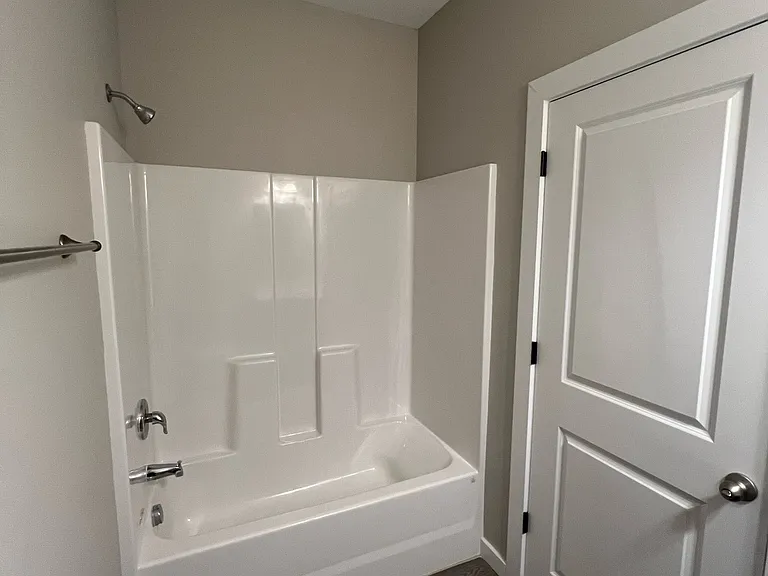 5183 N Cypress St #1 — Photo 7
