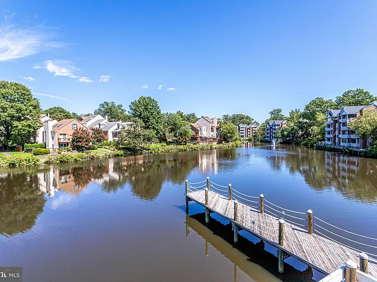 7598 N Lakeside Village Dr — Photo 25