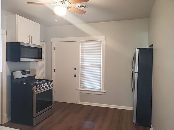 2nd image of 5222 N Ludlam Ave Unit 2
