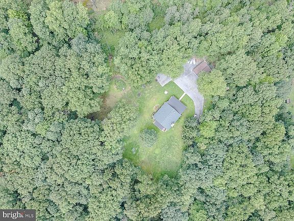 2nd image of 164 Summit Crest Ln