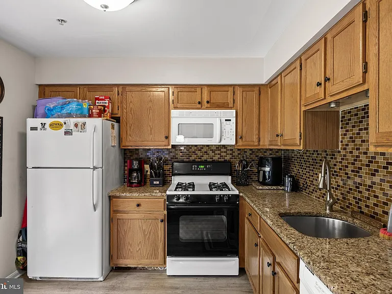 116 Wildflower Pl — Photo 5