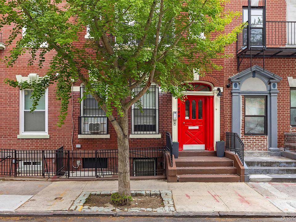 1st image of 1068 Walton Avenue