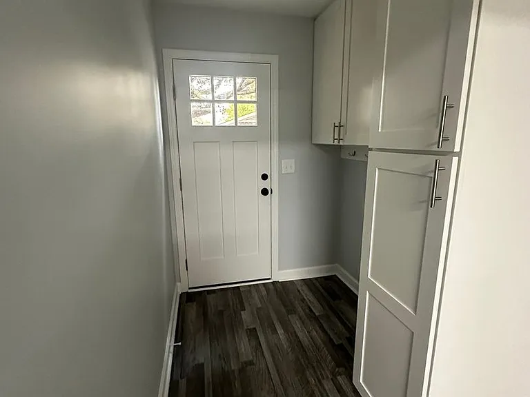 1109 Sidney Dr — Photo 3
