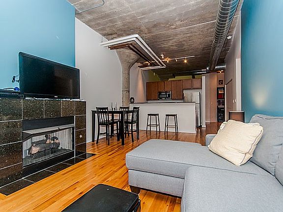 4th image of 1150 W 15th St Unit 104
