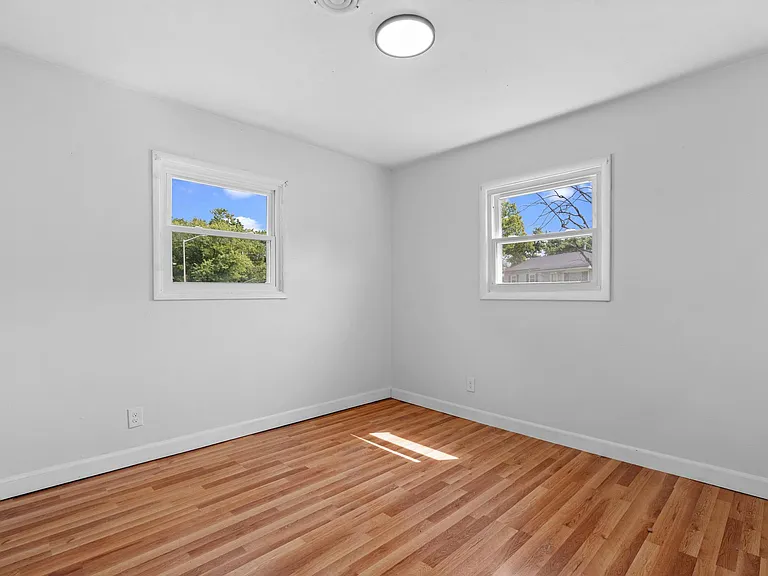 4441 Marlowe St — Photo 23