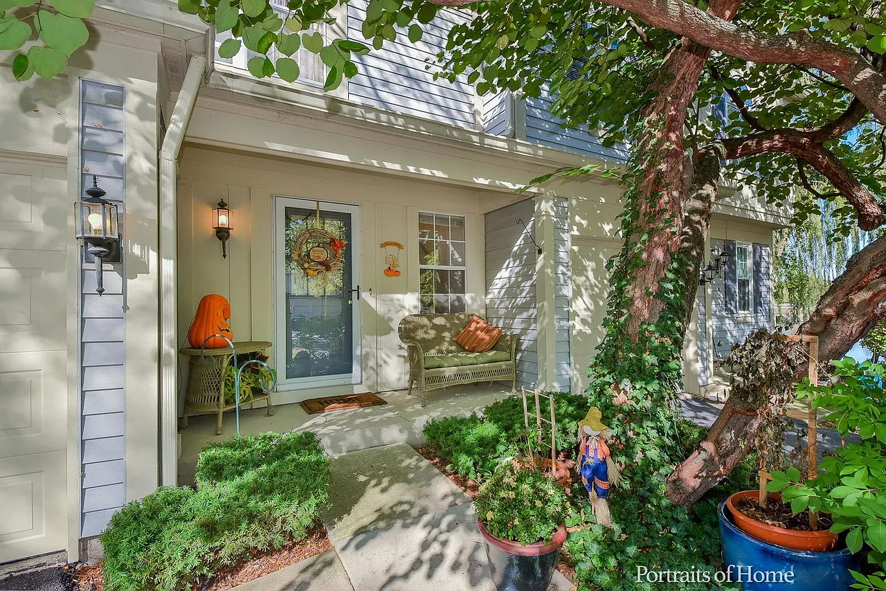 3 bed, 2.5 bath, 1268 sqft, $2,600 — Photo 4