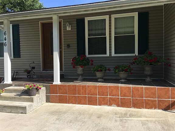 4th image of 646 Wakefield St