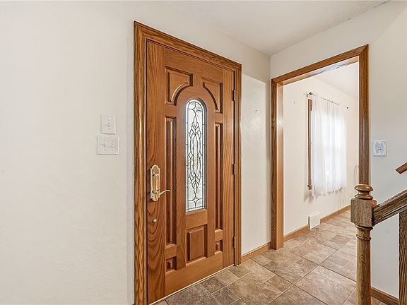 4th image of 772 Spencer Ave