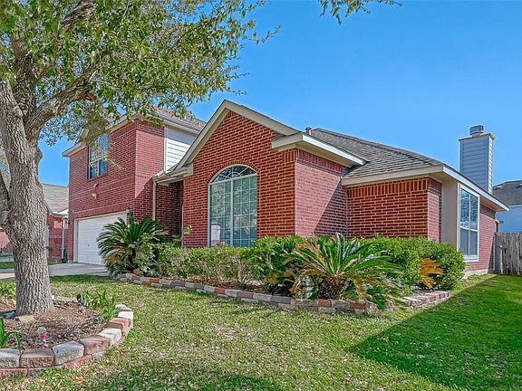 3rd image of 16635 Bishop Knoll Ln