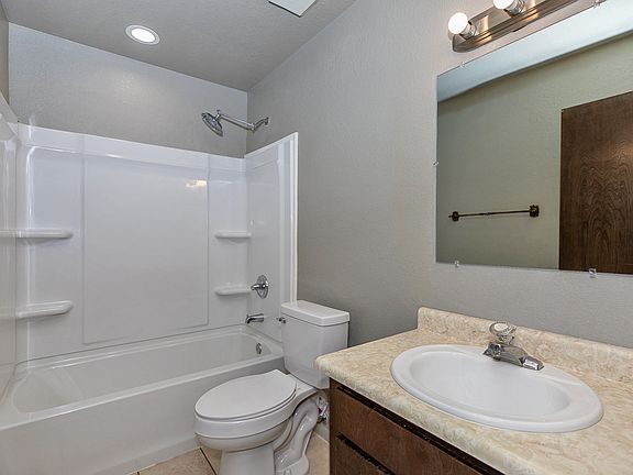5th image of 2155 S 14th Ave Unit 3