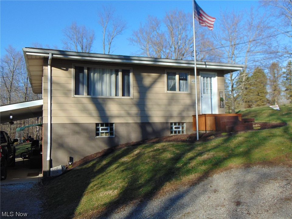 1st image of 43006 10th Street Ext