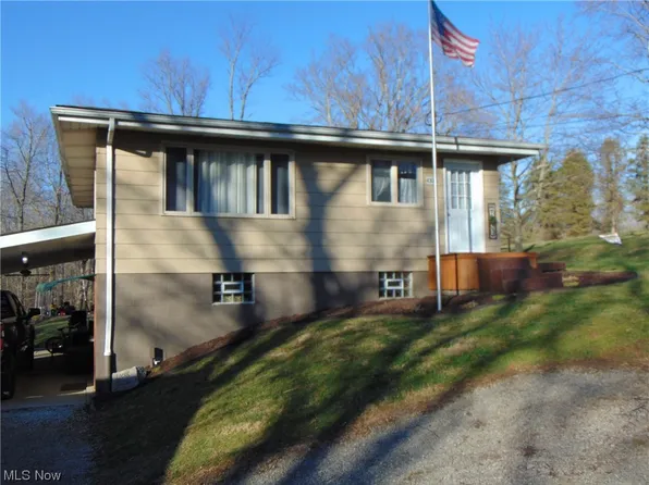 43006 10th Street Ext, Wellsville, OH 43968