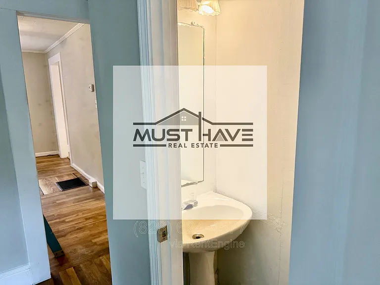 515 Ridgeway Pl SW — Photo 7