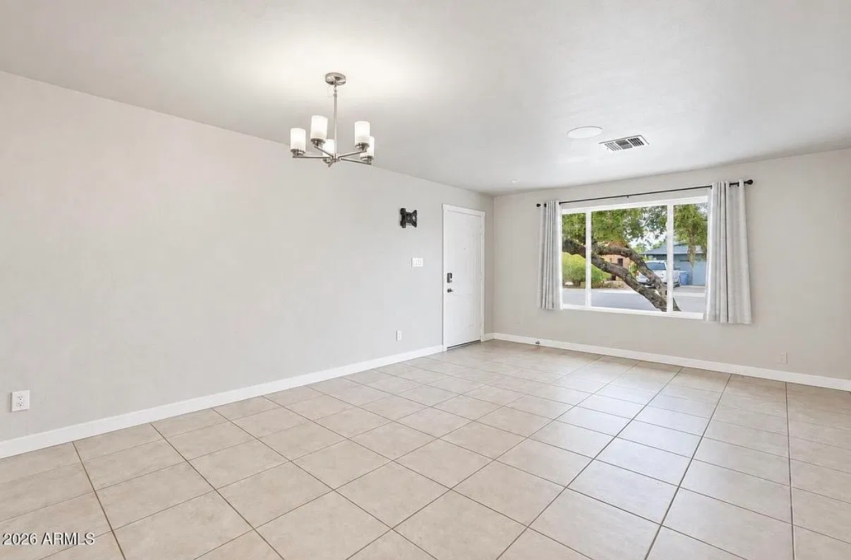 3 bed, 1572 sqft, $2,950 — Photo 4