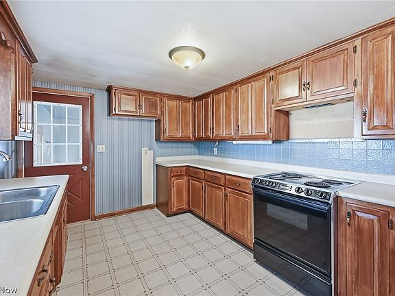 2nd image of 7986 Roller Rd