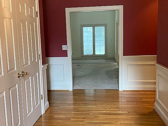 4th image of 2621 Sungale Ct