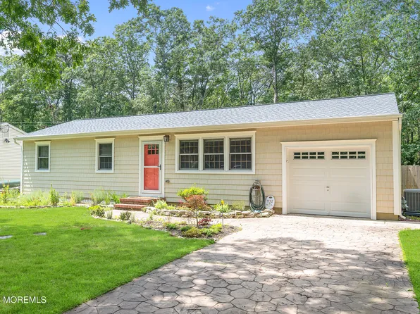 1014 Trenton Avenue N, Forked River, NJ 08731