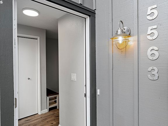 4th image of 5563 SW Multnomah Blvd