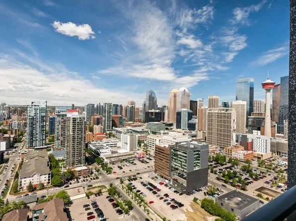 1320 W 1st St SE #1205, Calgary, AB T2G 0G8