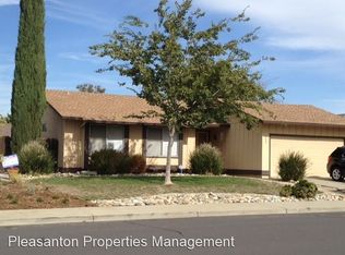 588 Alameda Dr, Livermore, CA