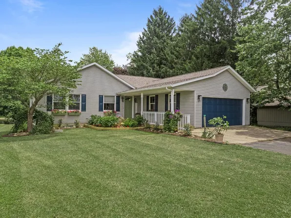 378 Waynoka Dr, Lake Waynoka, OH 45171