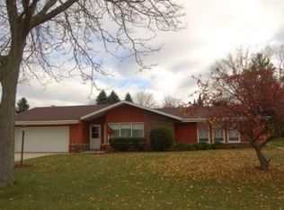 W166N10552 Surrey Dr, Germantown, WI 53022