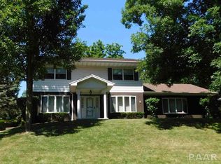 3821 N Millbrook Rd, Peoria, IL 61615