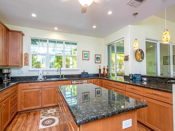 5th image of 15 Laukahi St