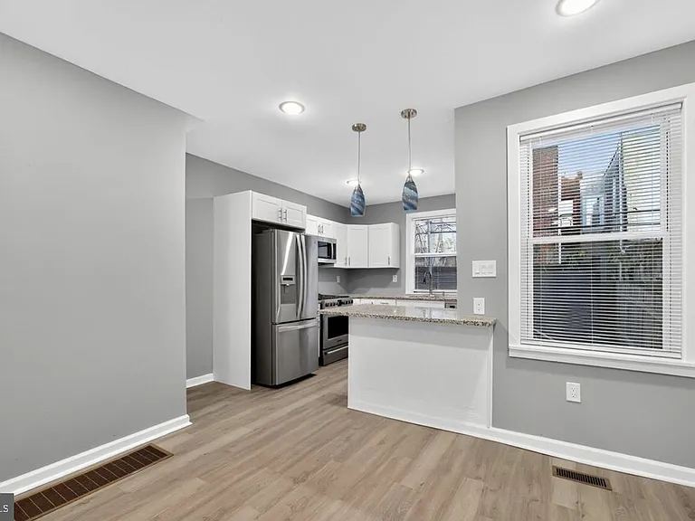 1333 S Newkirk St — Photo 5