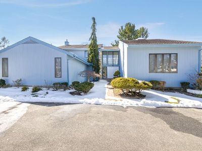 2 Aldgate Dr W, Manhasset, NY, 11030