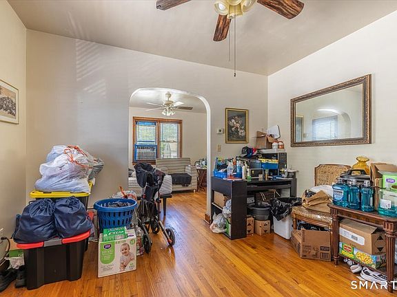 4th image of 56 Texas Avenue