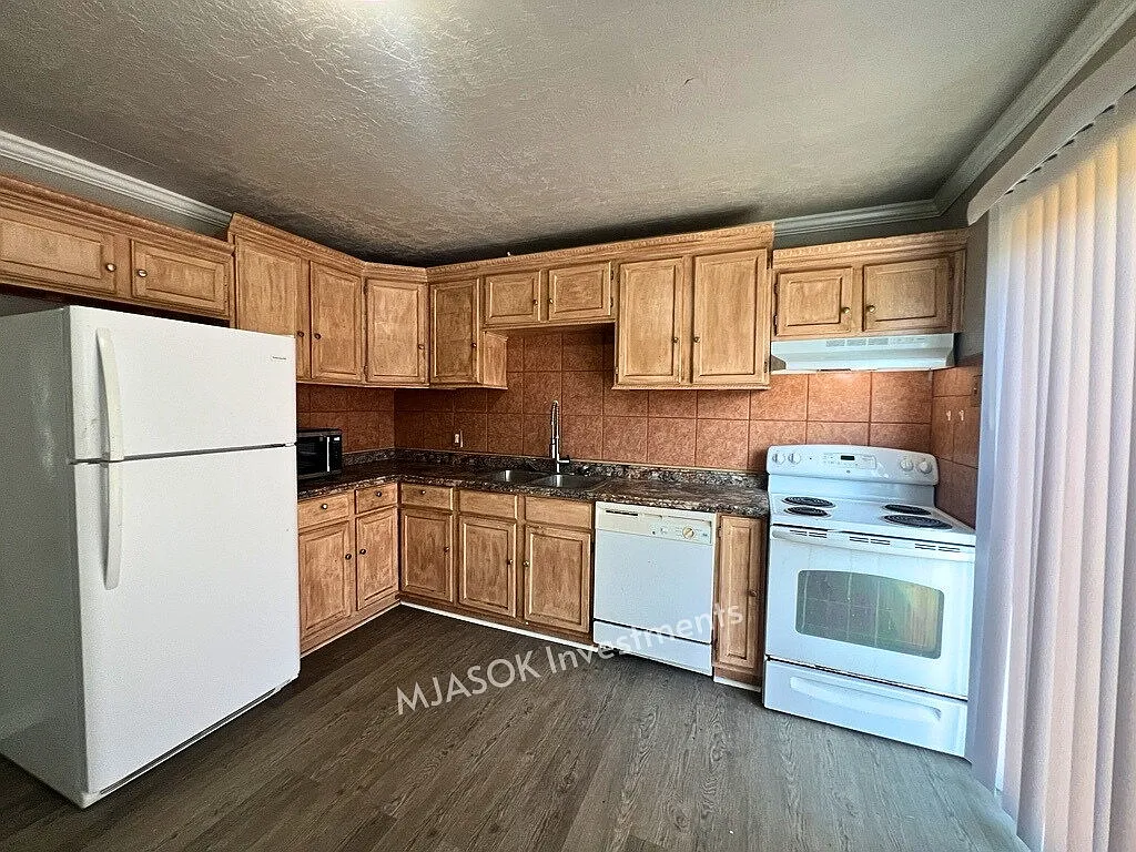 4 bed, 2.0 bath, 1365 sqft, $1,075 — Photo 4