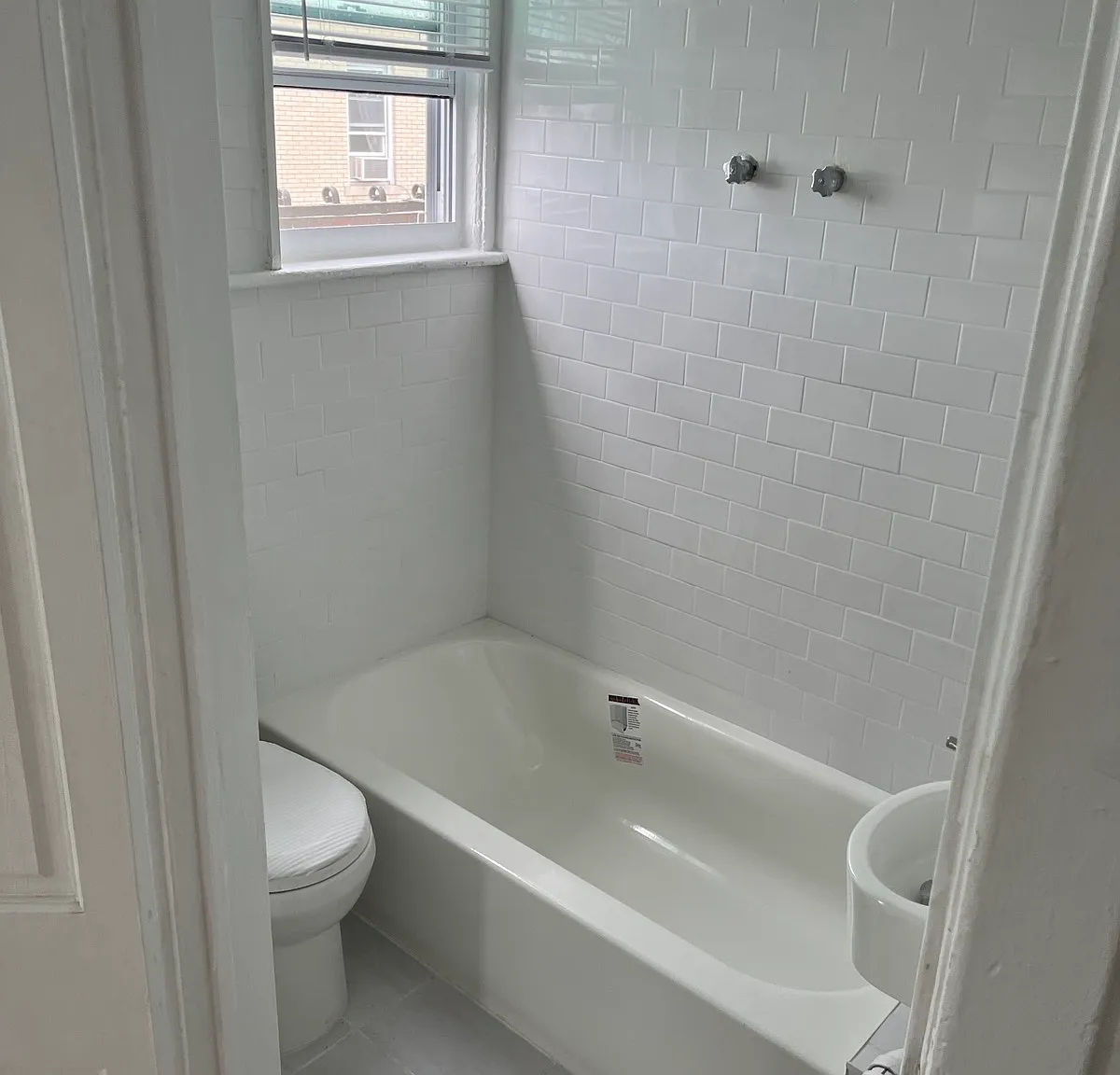 2 bed, 700 sqft, $1,950 — Photo 3