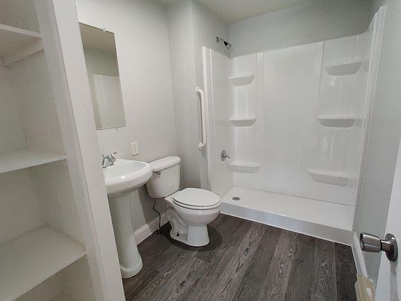 4th image of 1330 Xenia Ave APT 1