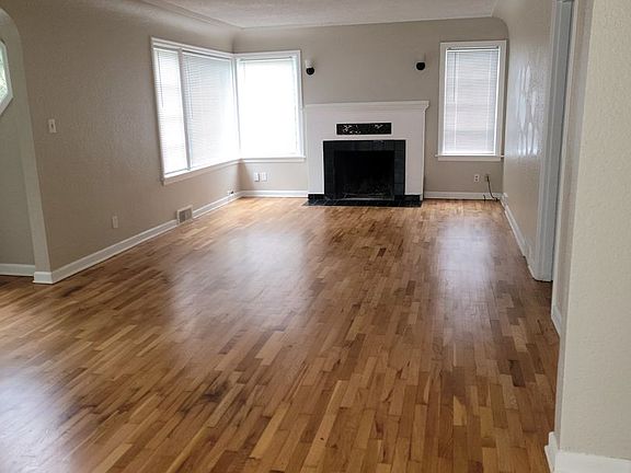 4th image of 10310 Short Ln SW
