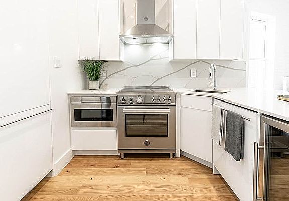 4th image of 1440 Pacific St #25