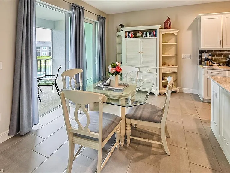 6954 Avalon Cir #707 — Photo 4