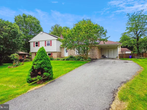 18704 Bloomfield Rd, Olney, MD 20832