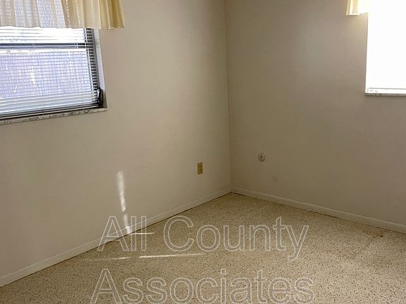 3rd image of 4201 Pinefield Ave