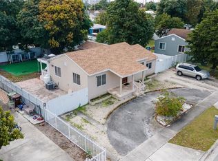 670 E 8th St, Hialeah, FL 33010